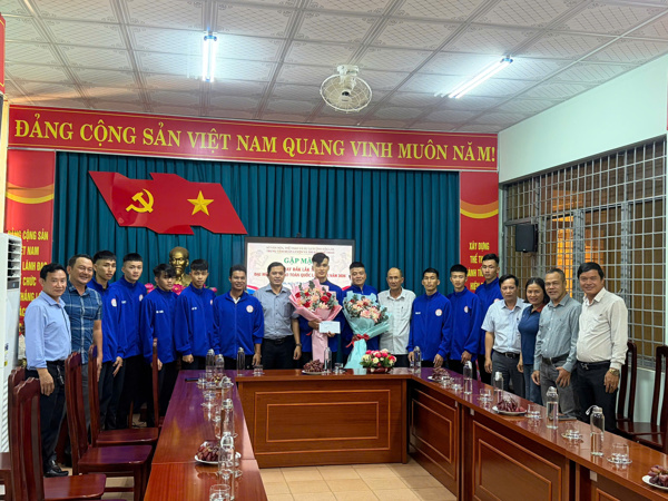 Ban Giám đốc Trung tâm gặp mặt, động viên Đội tuyển Muay Đắk Lắk trước ngày lên đường tham dụ Đại hội Thể thao toàn quốc lần thứ X năm 2026