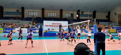 Bóng chuyền trẻ